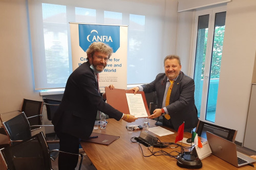 Firma_accordo ANFIA-AMICA